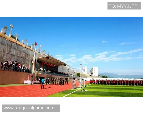 娄底三中足球队奋勇拼搏展现青春风采助力校园文化建设与团队精神提升